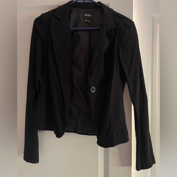 Jackets & Blazers - Black blazer with 1 button front M
